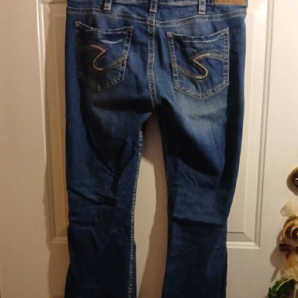 Silver Jeans Women's Classic Blue Boot Cut Jeans - Picture 2 of 4